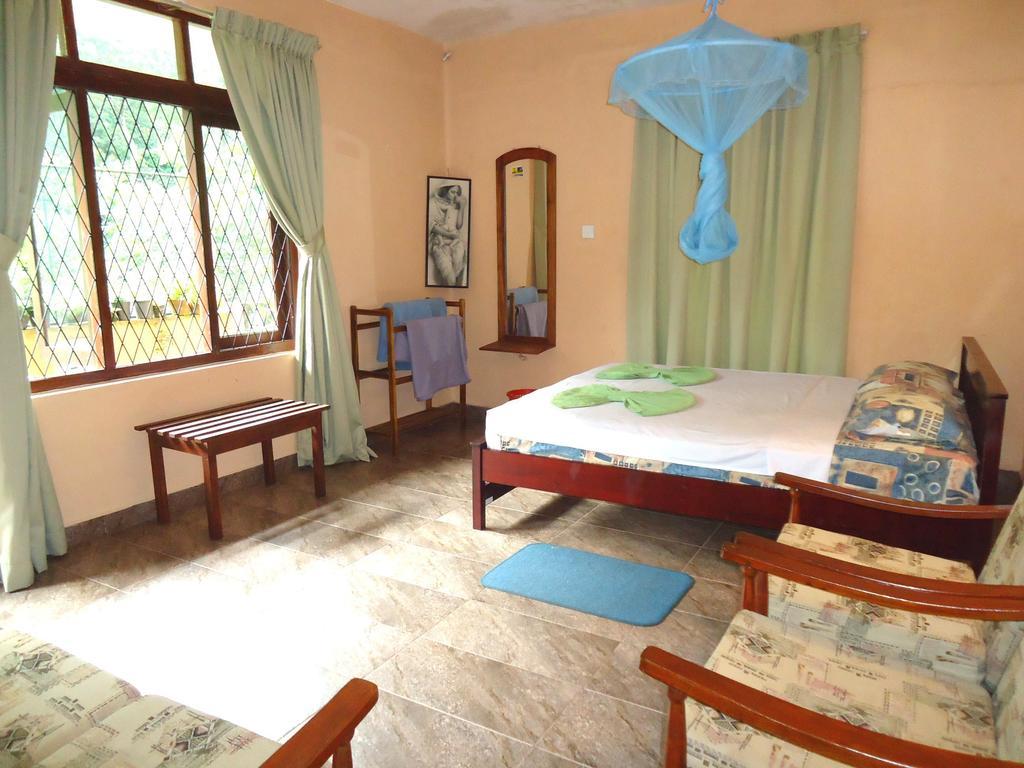 Green Woods Guest Kandy Phòng bức ảnh